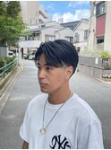 テーパーフェードセンターパート