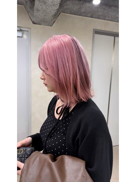サンドレオ 新宿店(sand Leo) ピンクベージュ