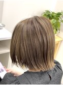 オリーブベージュ　外はね　ボブ　髪質改善