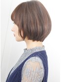 30代・40代・50代黒髪暗髪アッシュ小顔前下がり切りっぱなしボブ