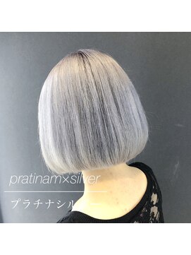 アイリス(iRIS) プラチナシルバー、ホワイトブリーチ、グラデーション、エクステ