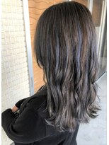 アルム(hair salon Alum)&nbsp;『 ハイライトブルー☆　暗髪さんデザインカラー 』