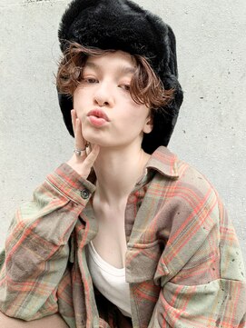 アイティーバイアルバム 藤沢店(IT by ALBUM) 外はねショート_カーキグレージュマッシュショート_28213