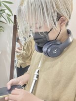 イリ 梅田(ili) ホワイトベージュセンターパート