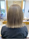 ミルクティーベージュ/切りっぱなしボブ