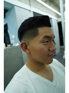 クロムトウキョウ ザ バーバー ネオン 新宿店(CHROM TOKYO the Barber ne/on) 新宿/ボックスフェード