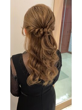 リト 天王寺阿倍野店(Retto:) 綺麗めハーフアップ