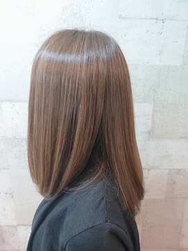 ファースト(FIRST) さらツヤストレート