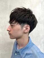 インフィニィト ネオ(INFINITO NEO) シンプルなツーブロックスタイル