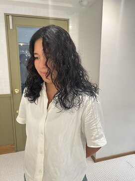 エミィ(emme) ロングパーマスタイル［立川］