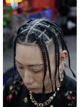 ツークツワンク バーバー 新宿(ZUG2WANG BARBER) ブレイズ