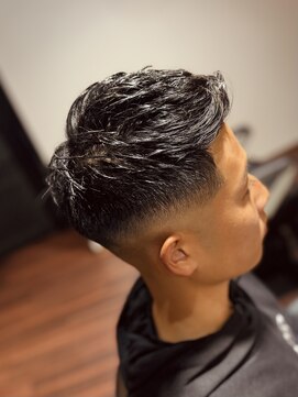 ジェイソンバーバー 2nd(JASON BARBER) フェザーアップフェード【メンズ/眉毛/シェービング/学割】