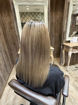 フローリア(flowria) うる艶ロング