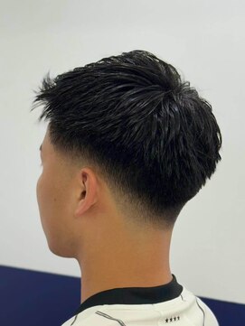 リバティシェアバーバー 銀座2nd(LIBERTY SHARE BARBER) 【指名限定】フェードメンテナンス、テーパーフェード