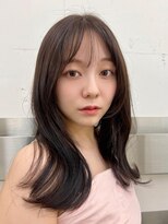 ヒュー 広島(HEW)&nbsp;フェイスレイヤー大人かわいいミディアムシースルーヘア20代30代