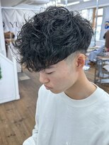 ユイマァルスロウ(YUIMARL SLOW)&nbsp;メンズパーマ20代30代40代メンズサロンシャドウパーマ刈り上げ