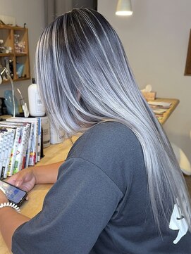 【立体感バツグン】コントラストバレイヤージュ×ブリーチ２回