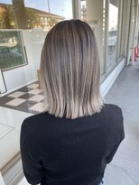 デュールイースト(Duul East)&nbsp;切りっぱなしボブ