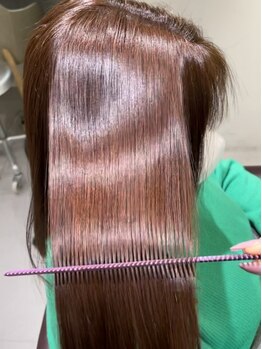 アグリーワンコスメティックスルーム(AGREE One Cosmetics Room)の写真/【髪質改善トリートメント取扱】髪の内部からしっかりと補修し、思わず触れたくなる美ツヤヘアに。