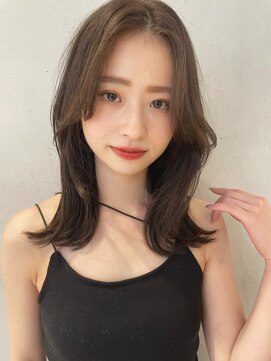 ノイ(noi) 顔周りレイヤーカットミルクティーベージュカラー前髪カット