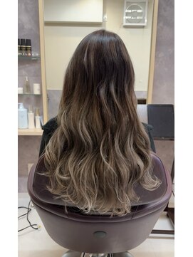 ヘアアンドメイク マオ(HAIR&MAKE MA`O) バレイヤージュ