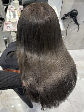 サイン 渋谷(SIGN) ザクザクレイヤーカット巻き方簡単ミディアムロング韓国表参道