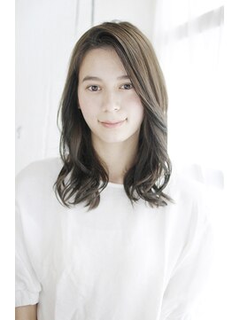 シュシュット(chouchoute) レイヤーカットウェットヘアデザインカラーオリーブベージュ/132