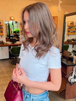 ジューダム(juudom)の写真/透明感たっぷりの外国人風カラーやダブルカラー、ハイトーンヘアが得意なサロン♪個性を引き出す色味も◎