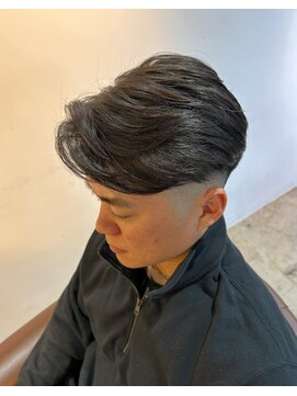 ビハインドザカーテン(BEHIND THE CURTAIN) 【メンズスタイル】外国人風フェード