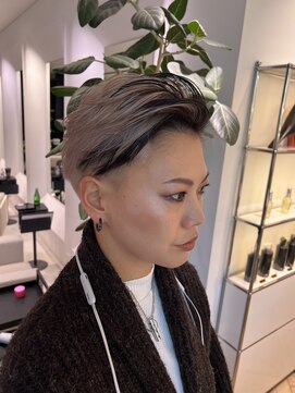 ステア ケース(stair case) ハイトーンショート