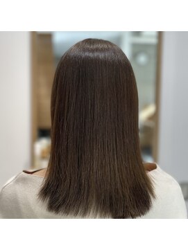 トーフ(tohf) アッシュブラウンで柔らか艶髪