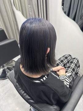 モア シルエ(MoA cilue) シルバーとブルーのデザインカラー