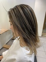 ペネロープ(Penelope)&nbsp;ハイライト　バレイヤージュ　ベージュ YACHI