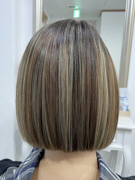 リロ(Lilo) ハイライトボブ