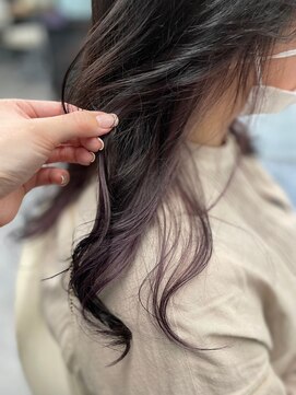 ナンバー アリア 三軒茶屋(N° aria) 大人かわいいくびれミディラベンダーインナーカラー