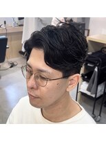 ニコフクオカヘアーメイク(NIKO Fukuoka Hair Make)&nbsp;「NIKO」アップバングパーマ　センターパートパーマ　福岡天神