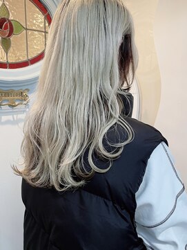 モリオ フロム ロンドン 大宮2号店(morio from London) 【高椋】顔まわりレイヤー波巻きぱっつん前髪