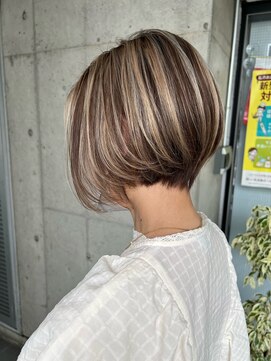 ガルボ ヘアー(garbo hair) ハイトーン 白髪ぼかし ハイライト 10代 20代