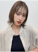 シルキーグレージュ 外ハネパーマ 切りっぱなしボブ t1023