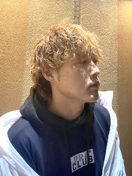 リル(Lil) ブリーチ毛ハイトーンパーマ