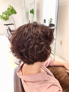 スリーヘアーデザインズ(Three Hair Designs) a