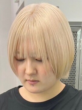 ウィコ 新宿(WICO) ホワイトベージュ[新宿駅/前髪/アンブレラカラー/イメ チェン］