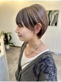 ペールベージュ×ブラック　ショート