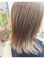 ラネーシェ(la.neche)&nbsp;伸ばしかけミディアム × イヤリングカラー