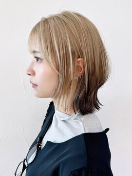 アルバム 新宿(ALBUM SHINJUKU) くびれミディミディアムボブおくれ毛ハイトーン_ba539391
