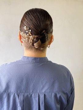 【asuka】タイトシニヨン