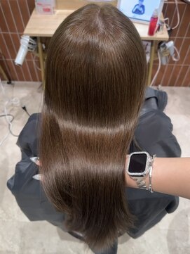 ヘアーアンドメイク ビス(HAIR&MAKE bis) ブリーチなしダブルカラーで赤みなしカラー