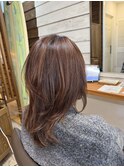 柔らかい質感、大人のミディアムレイヤー【守谷 美容室】