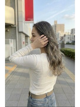 アッシュ 川崎店(Ash) ハイライト　グレージュ　ブリーチあり