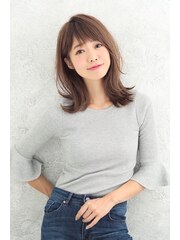 ナチュラル切りっぱなし外はねストレート☆ミルクティーベージュ